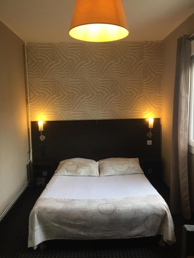 Hotel Restaurant Cousseau Parentis-en-Born Εξωτερικό φωτογραφία