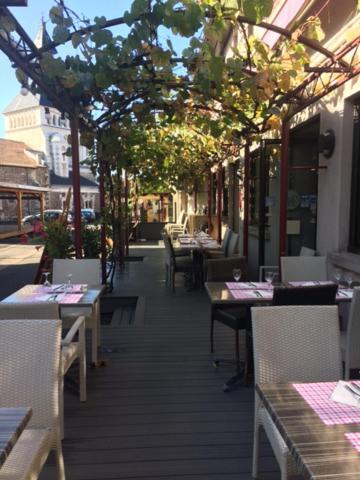 Hotel Restaurant Cousseau Parentis-en-Born Εξωτερικό φωτογραφία