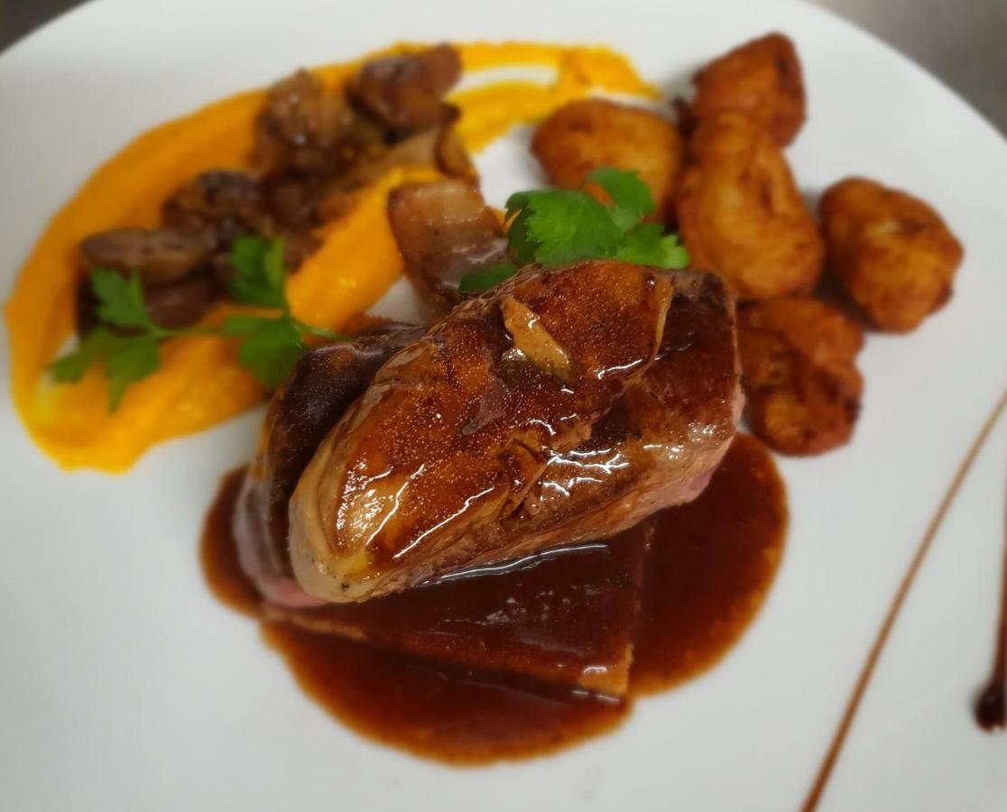 Hotel Restaurant Cousseau Parentis-en-Born Εξωτερικό φωτογραφία